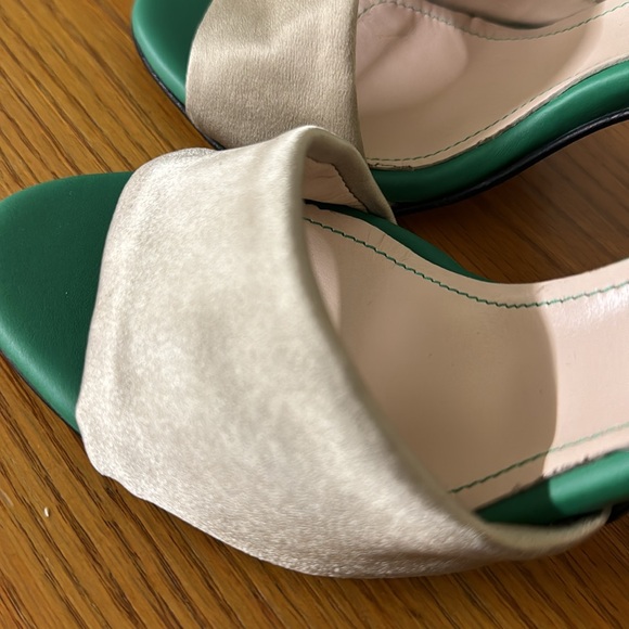 Beautiisoles by Robyn Shreiber - Picture 6 of 8